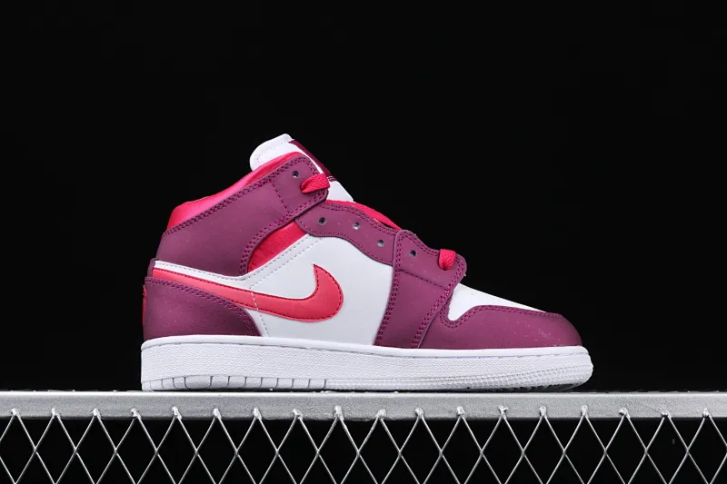 All Categories Air Jordan Jordan Series Basketball Shoes Air Jordan 1 Mid Air Jordan 1 Mid GS White Purple Buckle Broken China Full First Layer Authentic Standard 555112-661